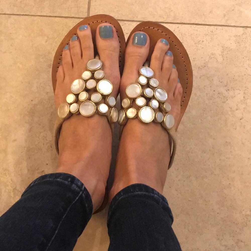 Mystique sandals size 6 but fits size 6.5/7